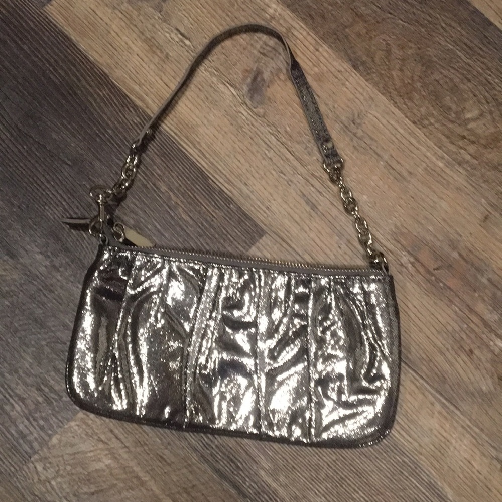 🌺Express Silver Handbag🌺 - Picture 3 of 6